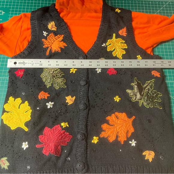 Ugly Halloween Vest Turtleneck Owl Leaf Orange Black Leaves Red Yellow Green - Picture 11 of 12